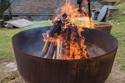Der Schwenkgrill ist hier fast täglich im Einsatz.