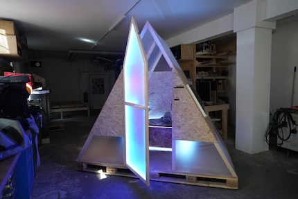 Hier stand no1s1 noch im Kelleratelier der Denkfabrik Dezentrum in Zürich.