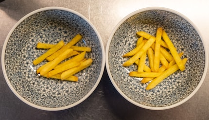 You can barely tell them apart: 200 g and 400 g (right)