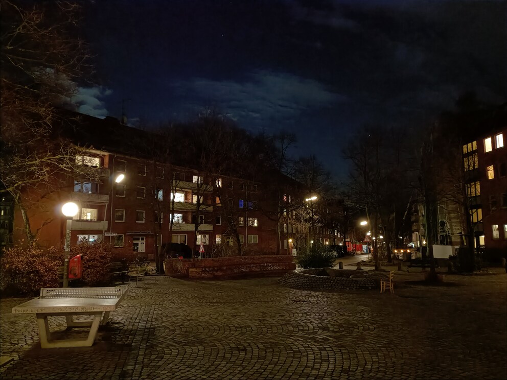 OnePlus Nord CE 2: Automatik bei Nacht.
