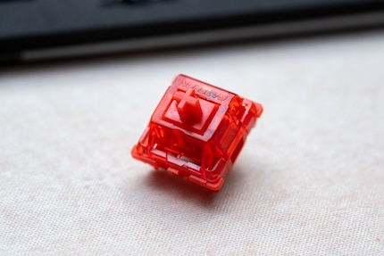 With 45 grams of required release force, the Gateron Phantom Reds are on the lighter side.