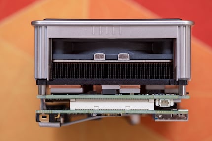 The inner workings of the Q3 Plus.