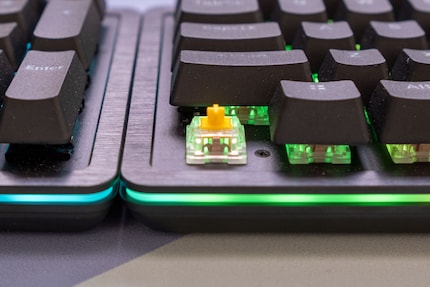 Dank Hot-Swap-Platine lassen sich die Mountain 45 Linear Switches schnell und einfach tauschen.