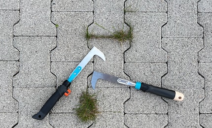 Fugen kannst du wahlweise mit einem Ecoline- oder einem Classic-Linke-Kratzer von Unkraut befreien. Diese Tätigkeit bereitet mir keine Freude. Der Test zur Funktion des Geräts dauerte deshalb nicht lange.