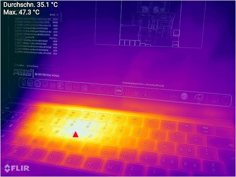 Wärmebildaufnahme des Apple MacBook Air M2. Während dem Testen wird es an der wärmsten Stelle 47,3 Grad Celsius warm.