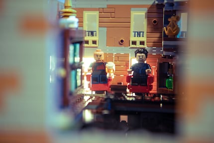 Wong, Doctor Strange and the self-filling beer goblet from «Thor: Ragnarok».