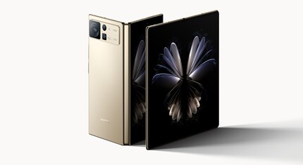 Das Xiaomi Mix Fold 2 hat zwei Displays.