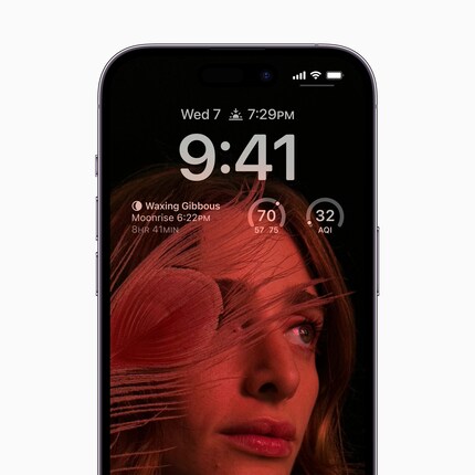 The Always-On Display is said not to suck the battery dry thanks to a refresh rate of one hertz.
