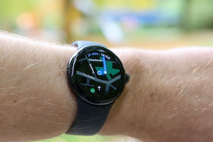 Google Maps helps Pixel Watch show you the way.