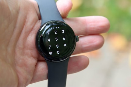 When entering your PIN on the Pixel Watch, the numbers are sufficiently big.