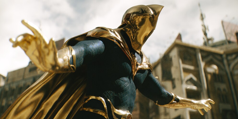 Pierce Brosnan wore a mo-cap suit on the set of «Black Adam» in order to make Dr. Fate look as crisp possible.