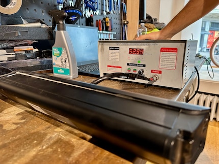 Der Akku-Test würde defekte Batteriezellen finden. In meinen Fall ist alles in Ordnung.