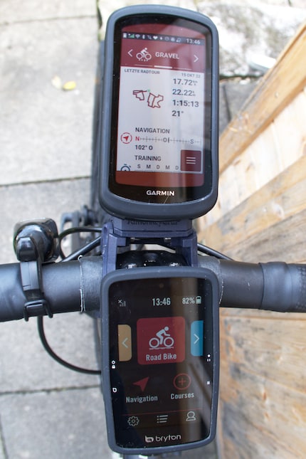 In the shade, the difference is small in terms of display readability.