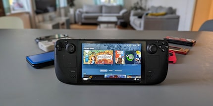 Mit dem Steam Deck kommen erstmals auch PC-Spielerinnen und -Spieler in den Handheld-Genuss.