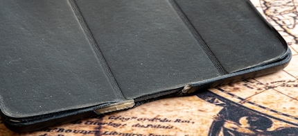 So sieht ein iPad Case nach acht Jahren täglichem Gebrauch aus.