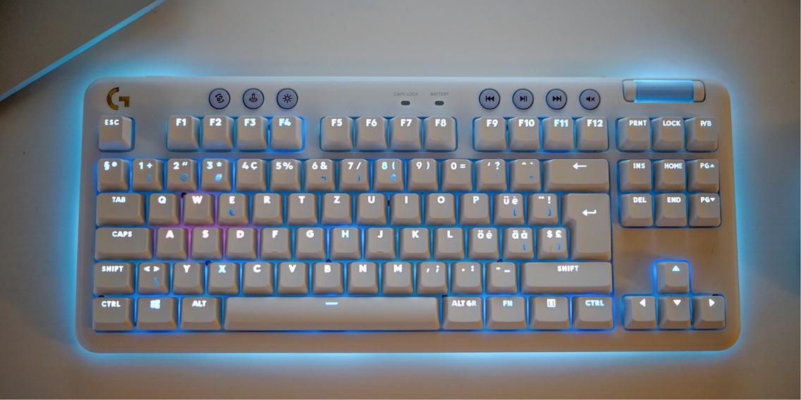 Logitech G715 review – solid keyboard, cliché-serving marketing
