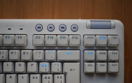 ... And four buttons on the right.