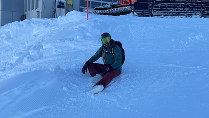 That’s it for today with the snowskating. I’m knackered.