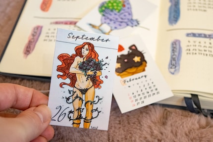 Use stickers in the app to create calendar printouts for your agenda.