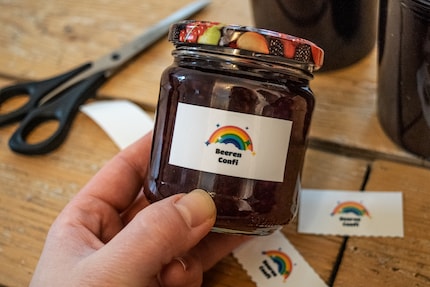 ... which you can stick on your homemade jam.