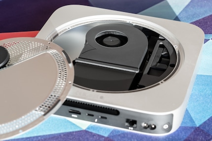 Das Gehäuse des M2 Mac Mini ist sehr luftig, weil es noch aus der Intel-Ära stammt.