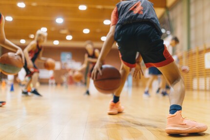 Schmerzen im Bereich der Patellasehne sind bei Kindern und Jugendlichen nicht ungewöhnlich.