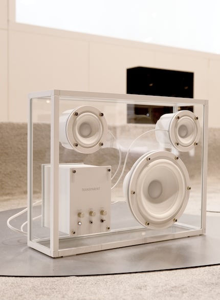 The «Transparent Speaker» can be opened at the bottom or back.