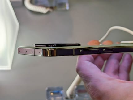 The angular frame of the Xiaomi 13.