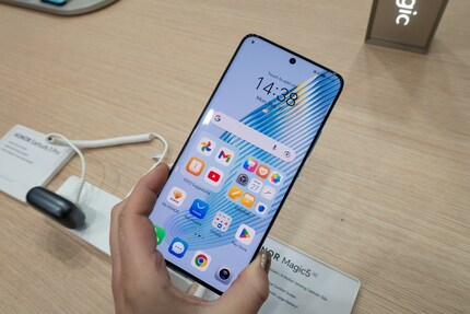 The new Honor Magic 5 is equipped with the Snapdragon 8 Gen 2.