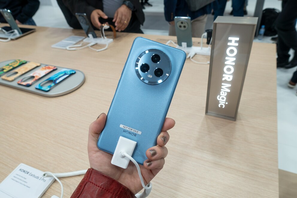 Das Honor Magic 5 bietet ebenfalls gute Kameras.