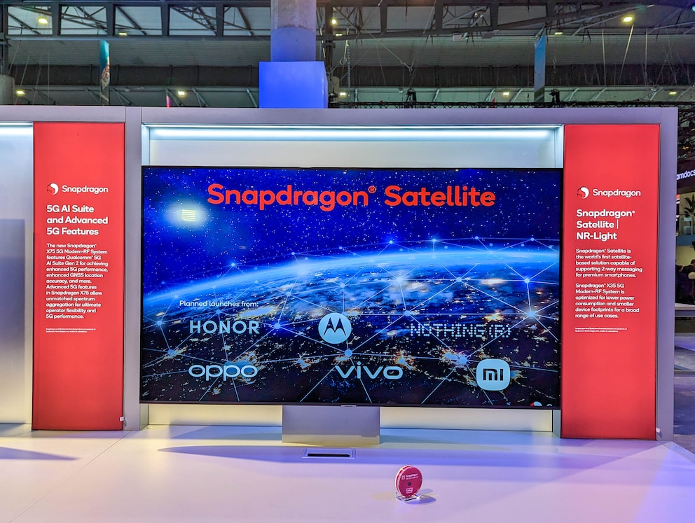 Qualcomm präsentiert am Messestand die ersten Partner von Snapdragon Satellite.
