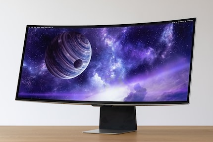 The Samsung Odyssey OLED G8 comes off a bit more modern to me, but simultaneously cheaper.