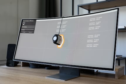My Samsung monitor in particular is illuminated extremely evenly.