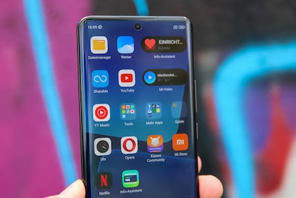 There are fewer, but Xiaomi still can't do without third-party apps.