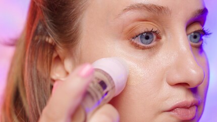 Maybelline’s Instant Glow Perfector features a sponge applicator.