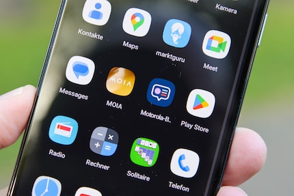 Google apps, some bloatware and no Moto apps.