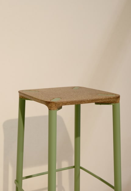 The surface of the seat is made of 98 per cent recycled, natural material.