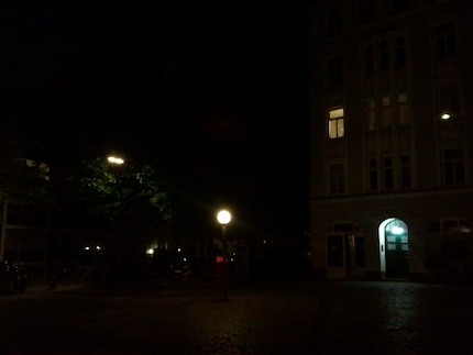 I prefer cameras that brighten photos too much in the dark.