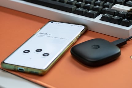 I use Beedrop to transfer data from my smartphone to BeeDrive.