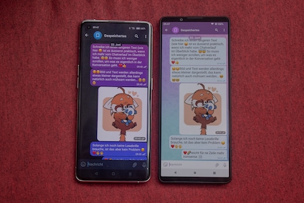 Das Sony Xperia 1 V zeigt dank längerem Display etwas mehr bei Chatverläufen an…