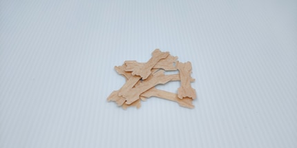 Diese Plastikfetzen sollen meinem Schnarchen den Garaus machen.
