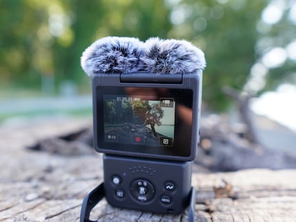 Set it up and start shooting: the concept underpinning the Canon’s controls is pleasantly simple.