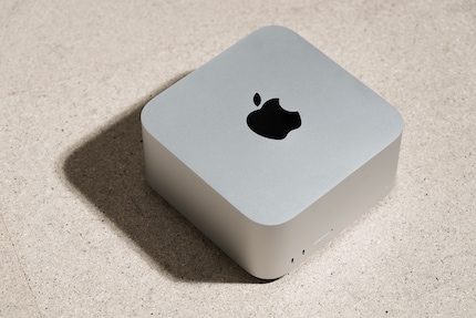 A small powerful cube that’s silent in everyday use. The Arm chip makes this possible.