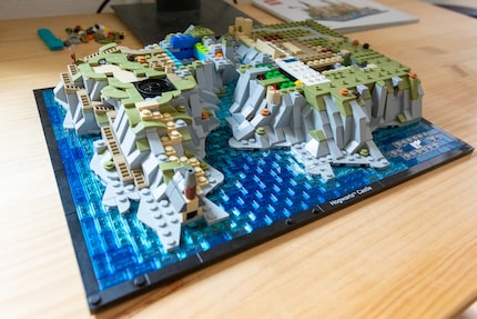 Die Basis steht. Ich kann es kaum erwarten zu sehen, wie das Diorama mit dem Schloss darauf aussieht.