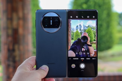 The main camera can be used for selfies.