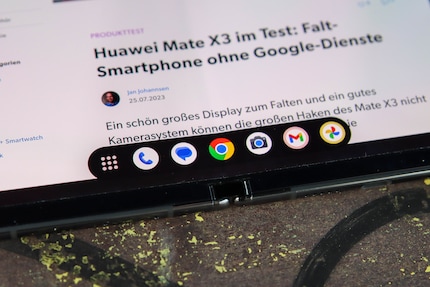 The multitasking bar isn’t that easy to open. I often close an app instead of opening it.