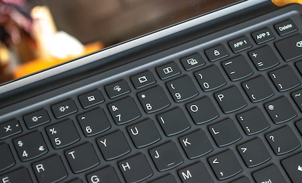 Auf der Tastatur hast du einige Funktionen, die ich per Knopfdruck starte.