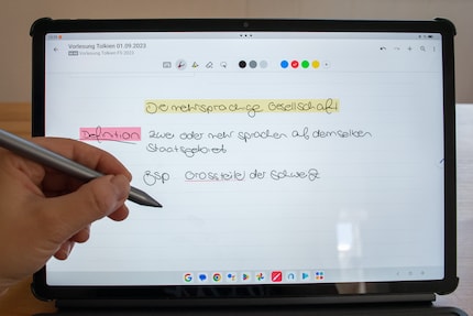 Mit dem Tab P12 und dem Lenovo Tab Pen Plus lassen sich super Notizen erstellen.