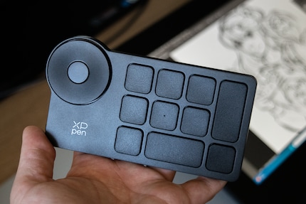 Die Shortcut Remote verbindest du über Bluetooth oder via Kabel.