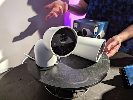 The new cameras from Philips Hue are available in black and white.